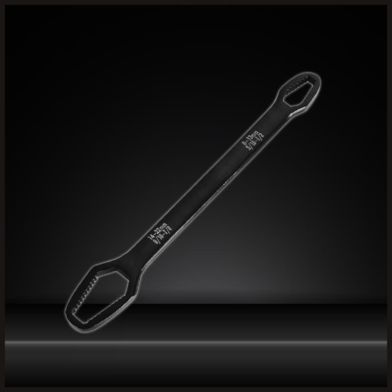 Multifunctional adjustable wrench