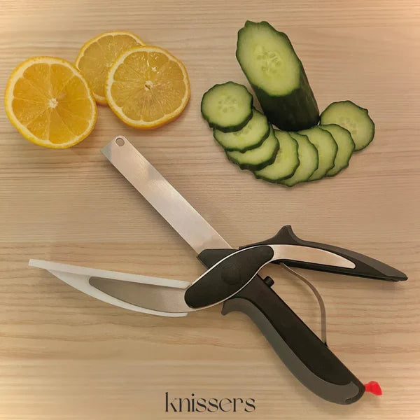 Multifunctional kitchen scissors