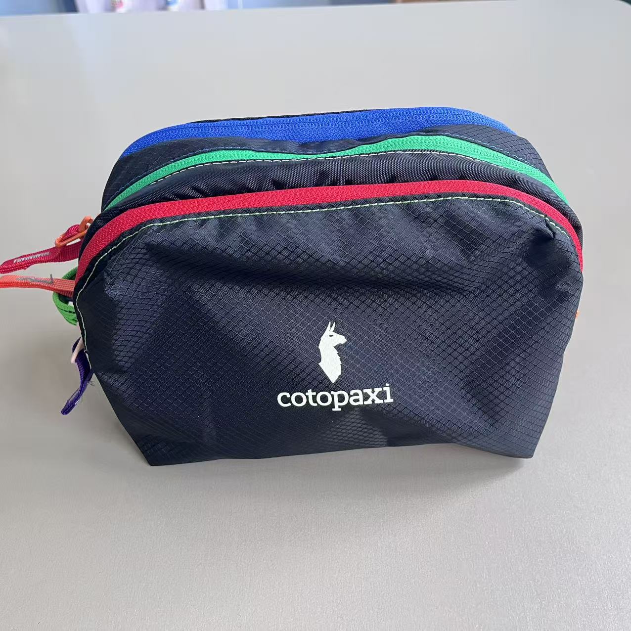 Nido Del Día Accessory Bag