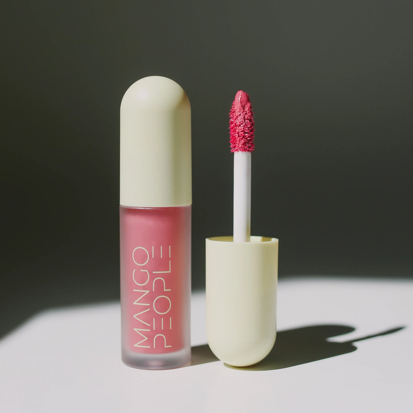 💄Hydrating Glossy Lip Stain-"Never had to reapply from 9 am -4 pm"✨1+1 Free