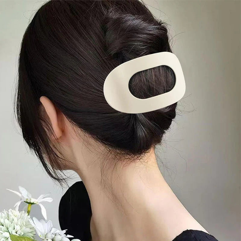 Oval hair clip set