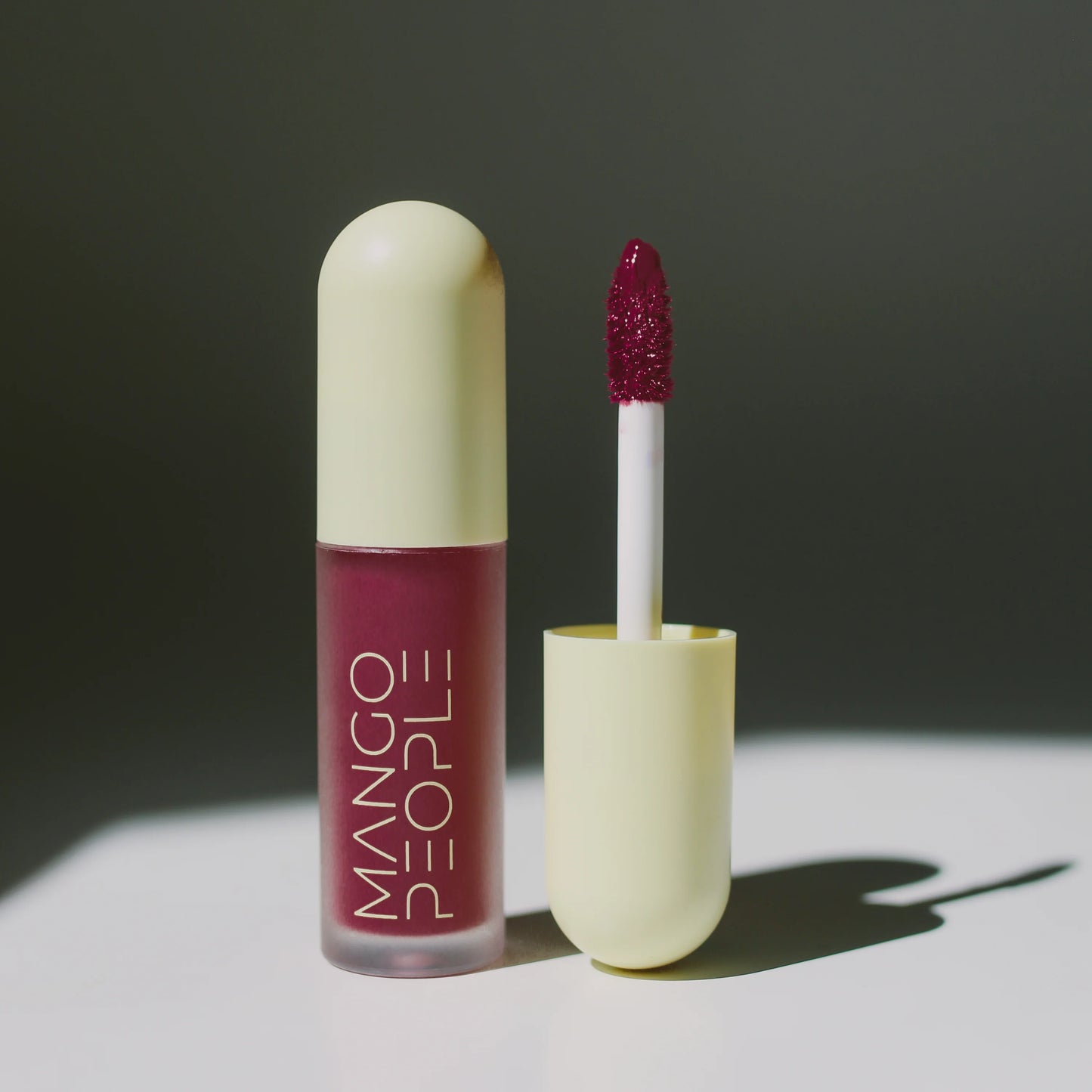 💄Hydrating Glossy Lip Stain-"Never had to reapply from 9 am -4 pm"✨1+1 Free